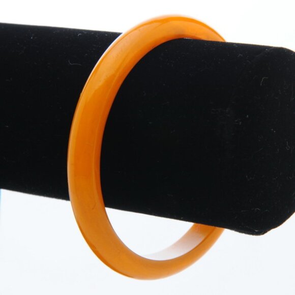 Golden Bakelite Bangle Bracelet - Picture 1 of 5